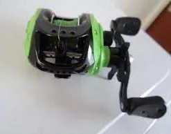 Baitcast Combo Set -Fischköder Winkel Arca reel1